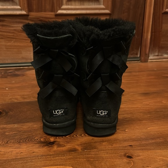 UGG boots - Picture 2 of 2